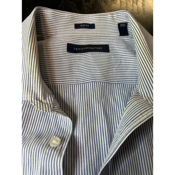 Mens- Button Down- Blue Pin stripe- XL- Tommy Hilfiger Cotton Long Sleeve - Picture 2 of 5